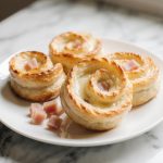 Leckere Blätterteigschnecken aus der Heißluftfritteuse, perfekt für jeden Anlass.