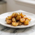 Länderkartoffeln in der Heißluftfritteuse für ein knuspriges und schnelles Gericht.