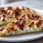 Leckere Flammkuchen im Airfryer zubereitet für den perfekten Genuss.