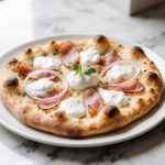 Flammkuchen Pizza aus der Heißluftfritteuse - Ein köstlicher Snack!