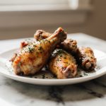 Frische Chicken Wings, lecker zubereitet in der Heißluftfritteuse.