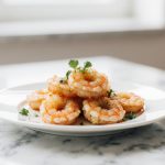 Frische Tempura-Garnelen aus der Heißluftfritteuse, knusprig und lecker.