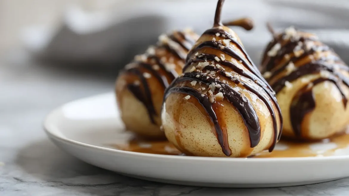 Gebackene Birnen mit Schokolade im Airfryer sind ein köstliches und einfaches Dessert.