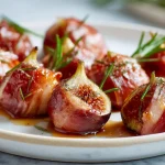 Gebackene Feigen mit Schinken im Airfryer sind ein köstliches und unkompliziertes Gericht.