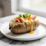 Leckere gefüllte Kartoffeln im Airfryer zubereitet.