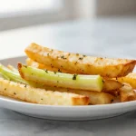 Sellerie-Pommes aus der Heißluftfritteuse für einen gesunden Snack